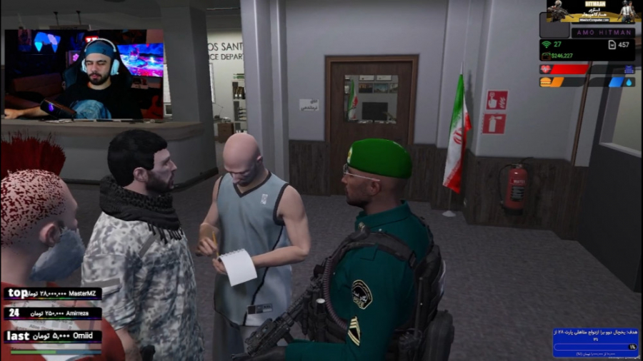 لباس پلیس های ایرانیش واقعا خف...