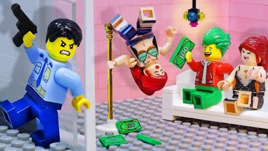 سرقت لگو | پلیس در کلوپ شبانه...