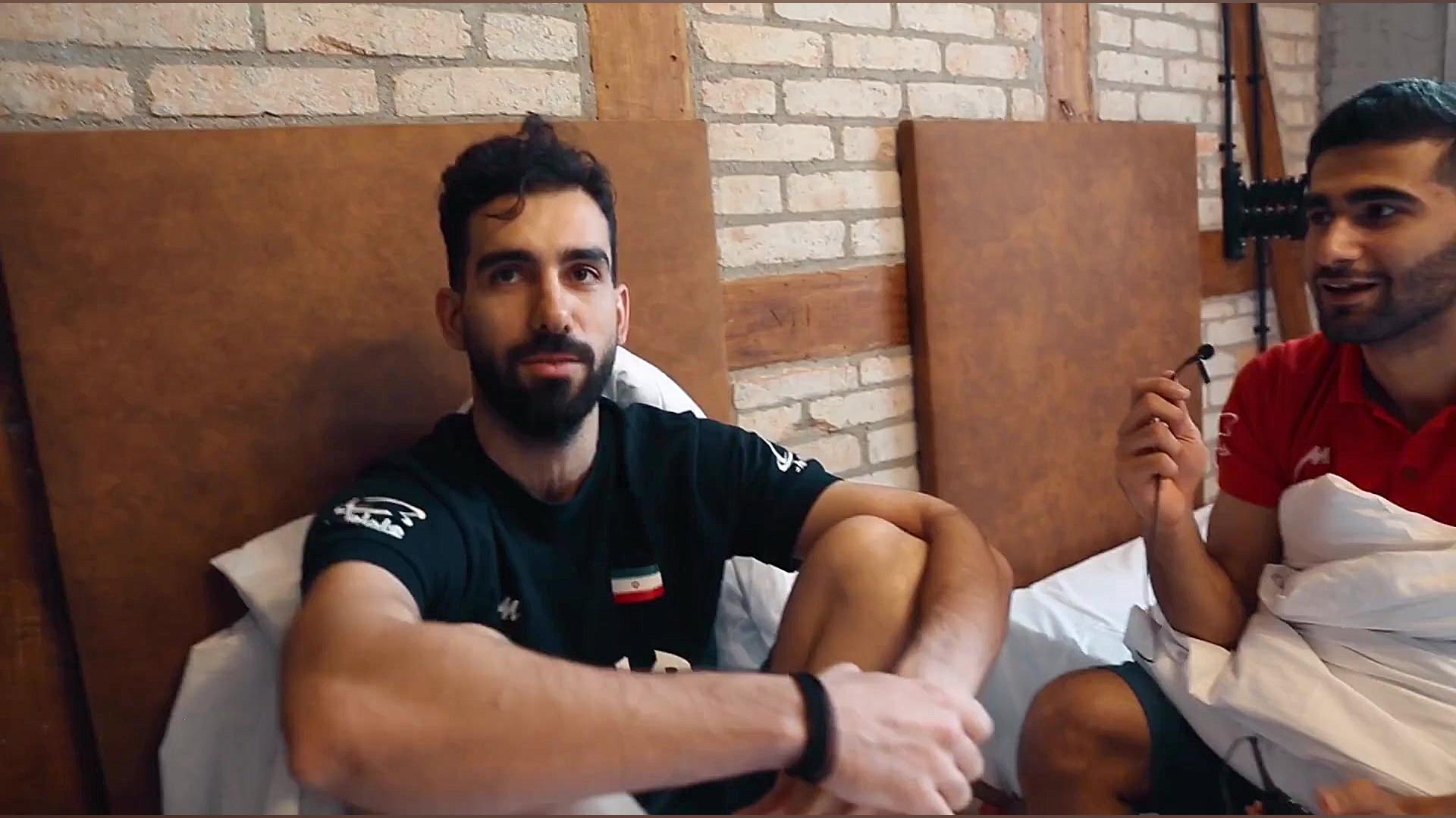 وقتی اسفندیار هیچکس را نجات نم...