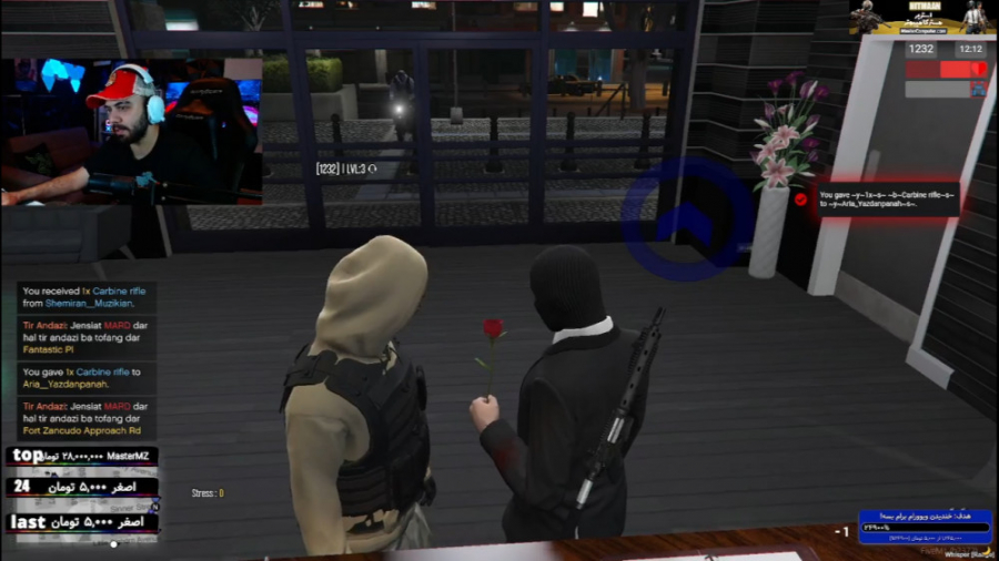 جلو پلیس گان نشون دادم کاری ند...