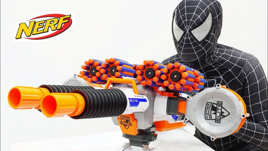 نبرد ابر قهرمانان در دنیای واق...