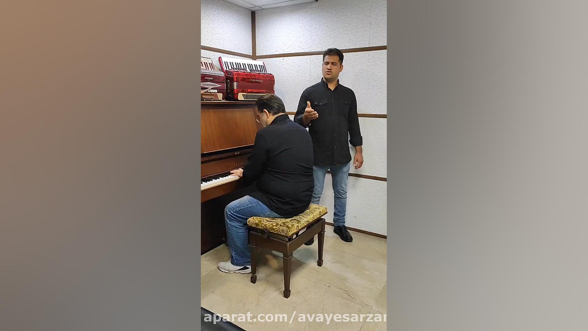 اجرای آهنگ زیبا و نوستالژیک پو...