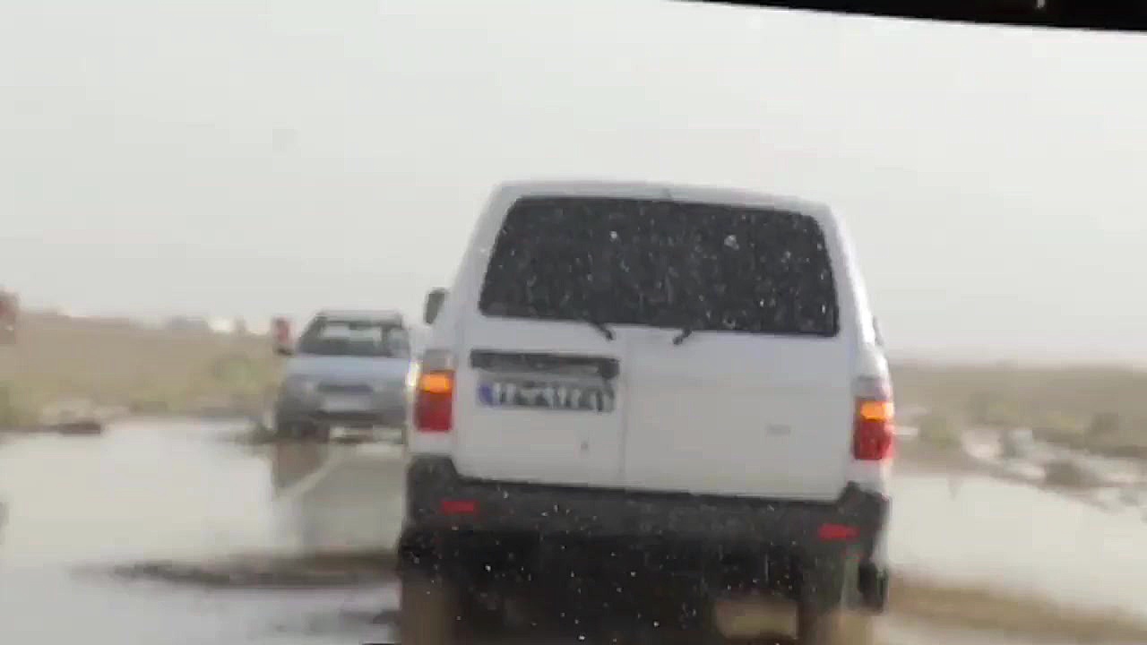 سیل در محور بین المللی تهران ـ...