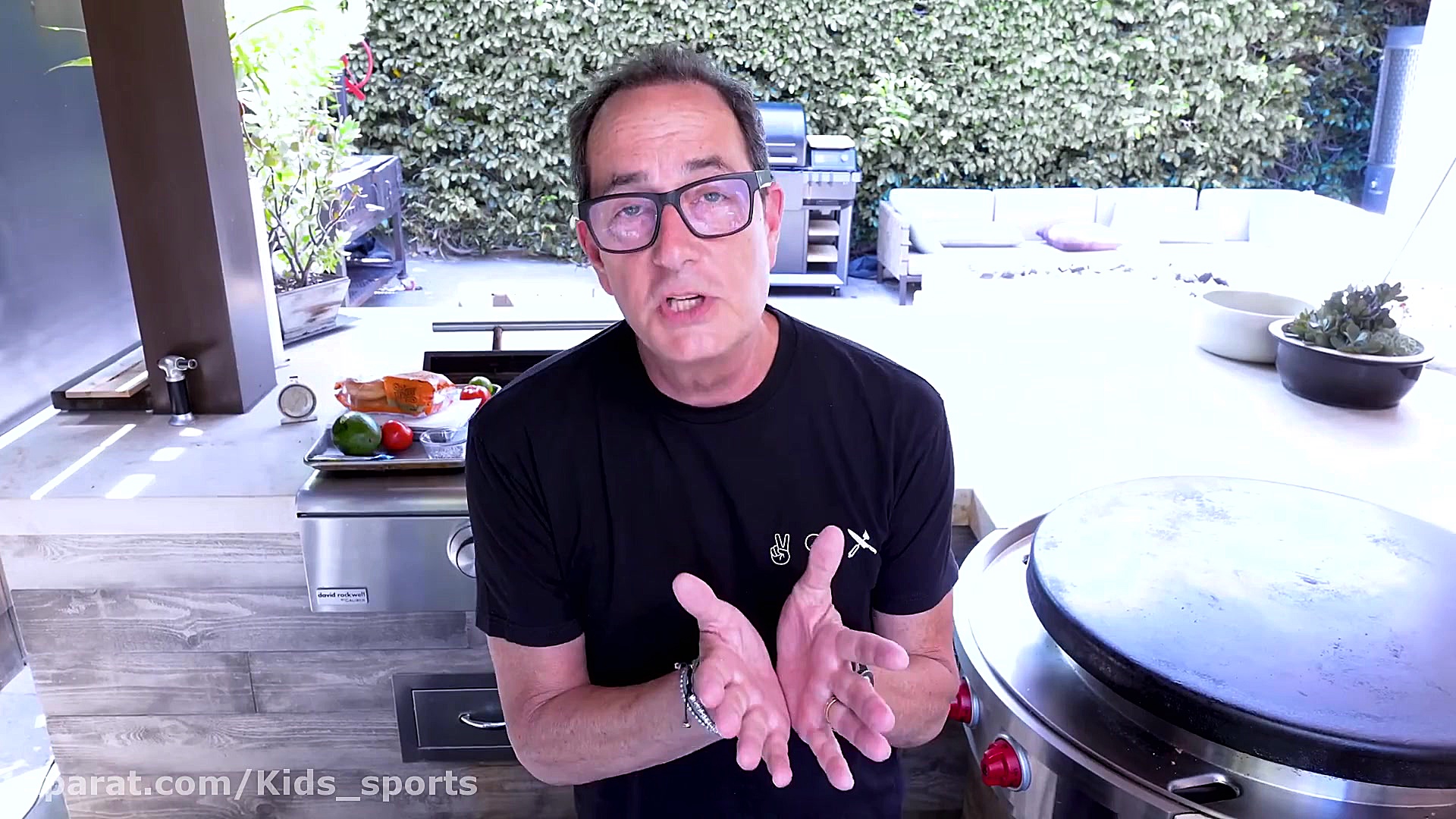 بهترین همبرگر مرغ کبابی مطلق