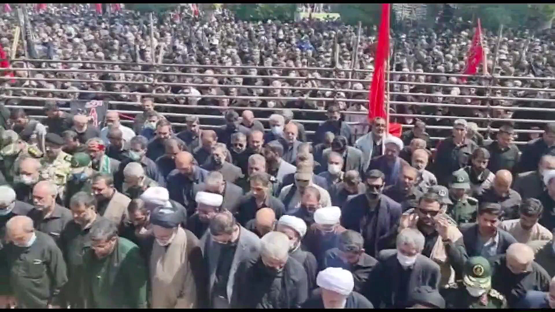 پیکر شهید اسکندری در گلزار شهد...