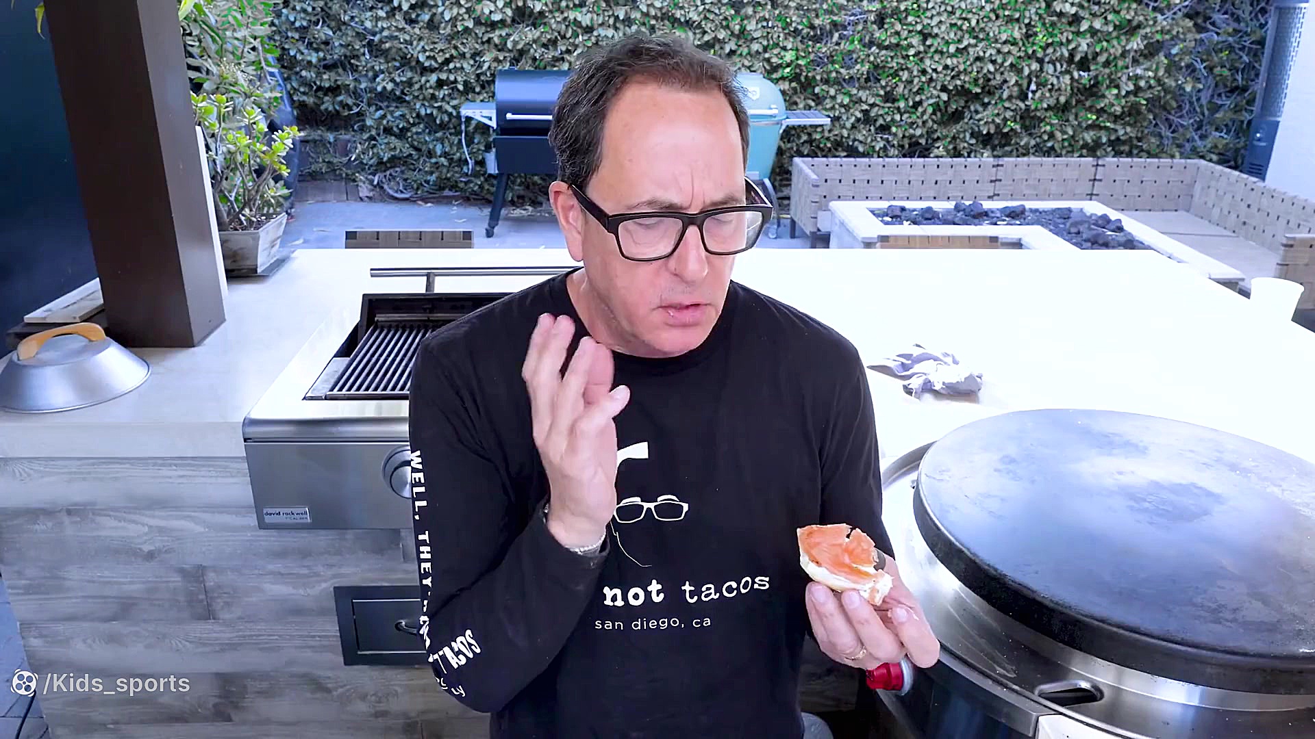 ساخت نان شیرینی خانگی برای اول...