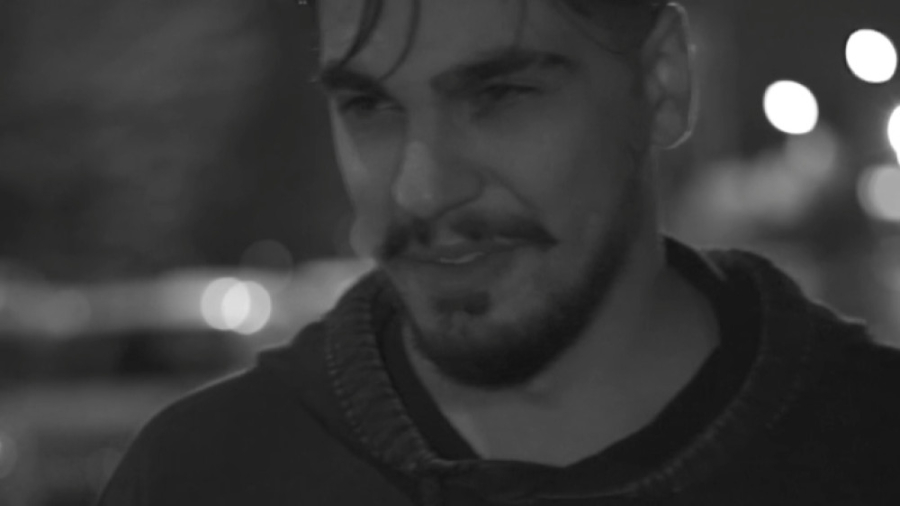 کلیپ تنها ترین و بی کس ترین از...