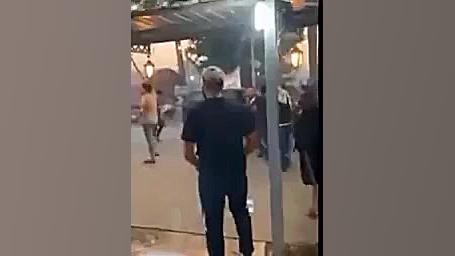 لحظه ربودن یکی از اعضای امنیتی...