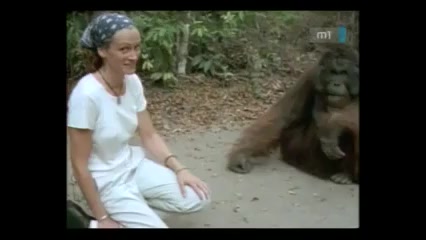 بغل كردن زوركی دختر توسط جناب...