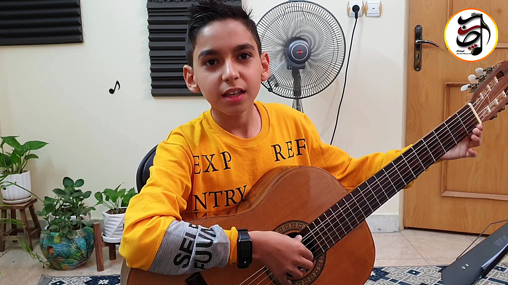 اجرای قطعه گنجشگک اشی مشی با گ...