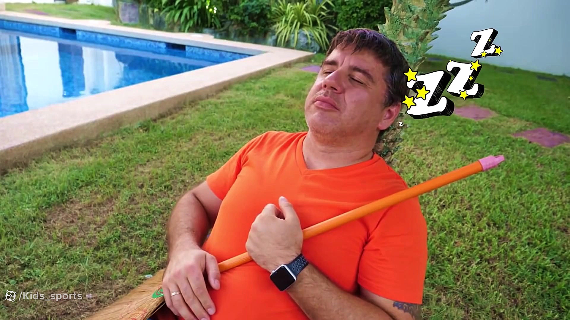 شنا کردن ناستیا ناستیاشو سرگرم...