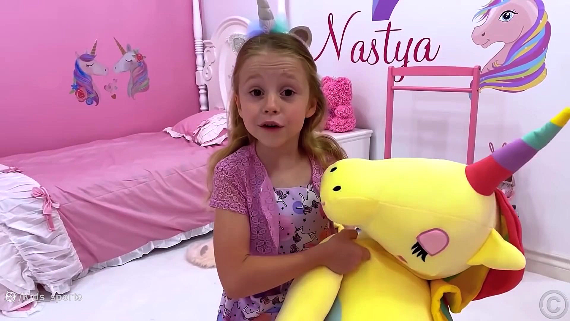 اسب تک شاخ ناستیا ناستیاشو سرگ...