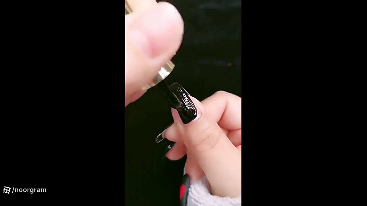 طرح ناخن مشکی