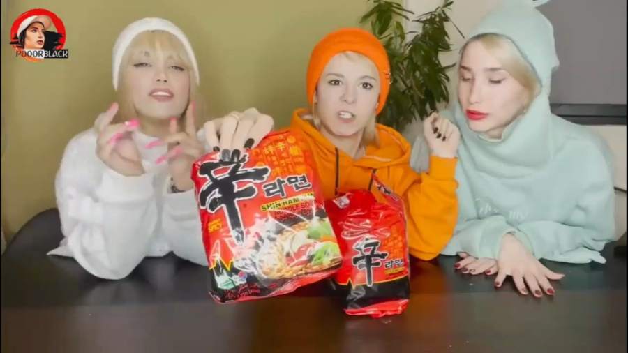 تست تند ترین نودل دنیا پریسا پ...