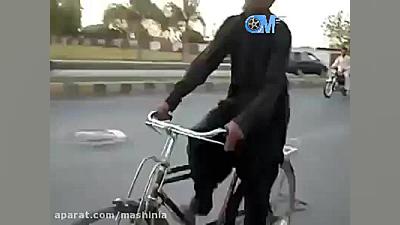 دوچرخه سواری هیجان انگیز در شه...