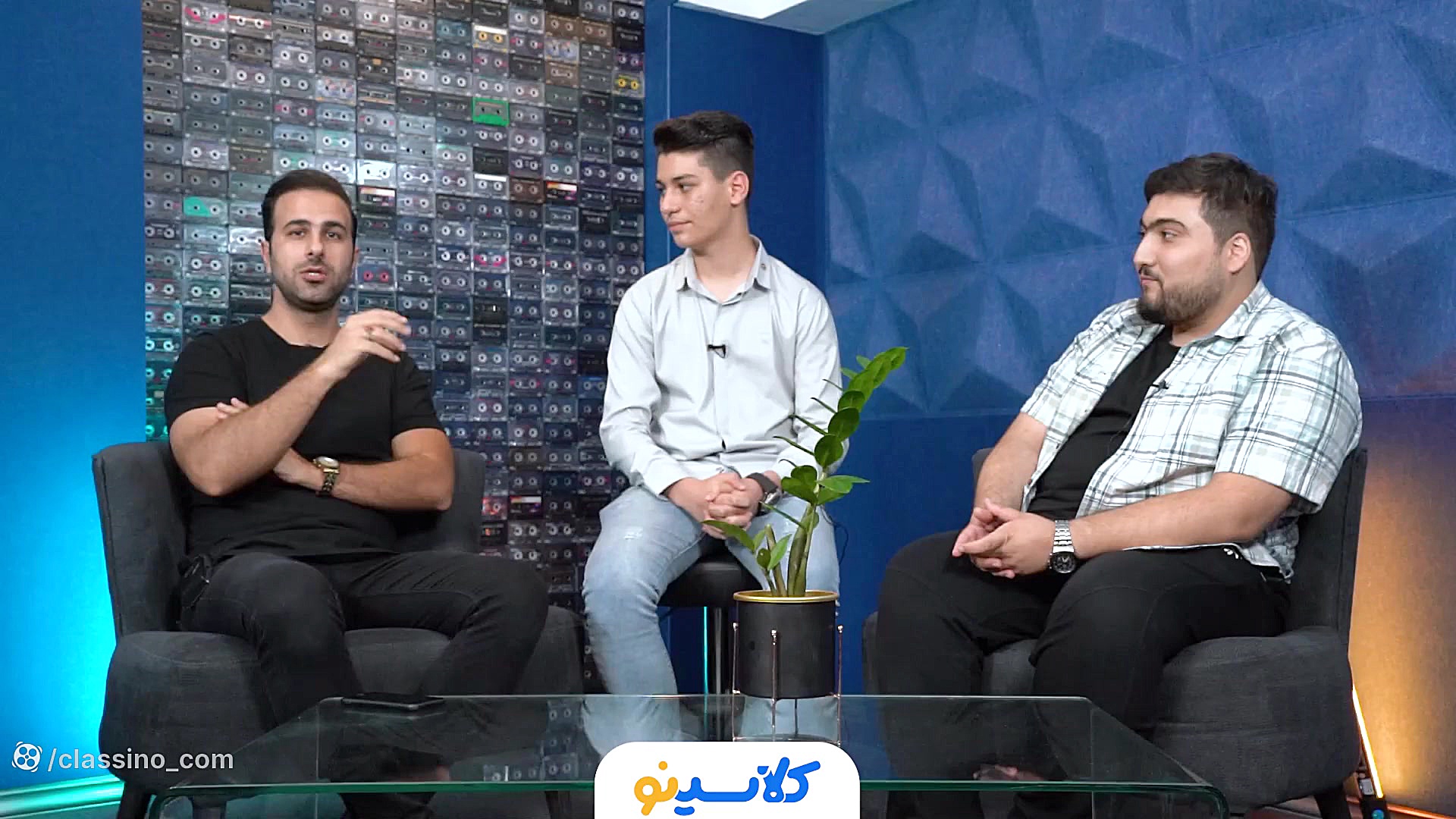 گفتگوی استاد جهانی و استاد اصغ...