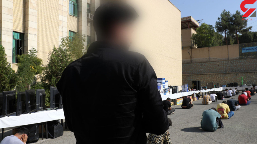 فرار زن کرجی از ماشین شیطان صف...