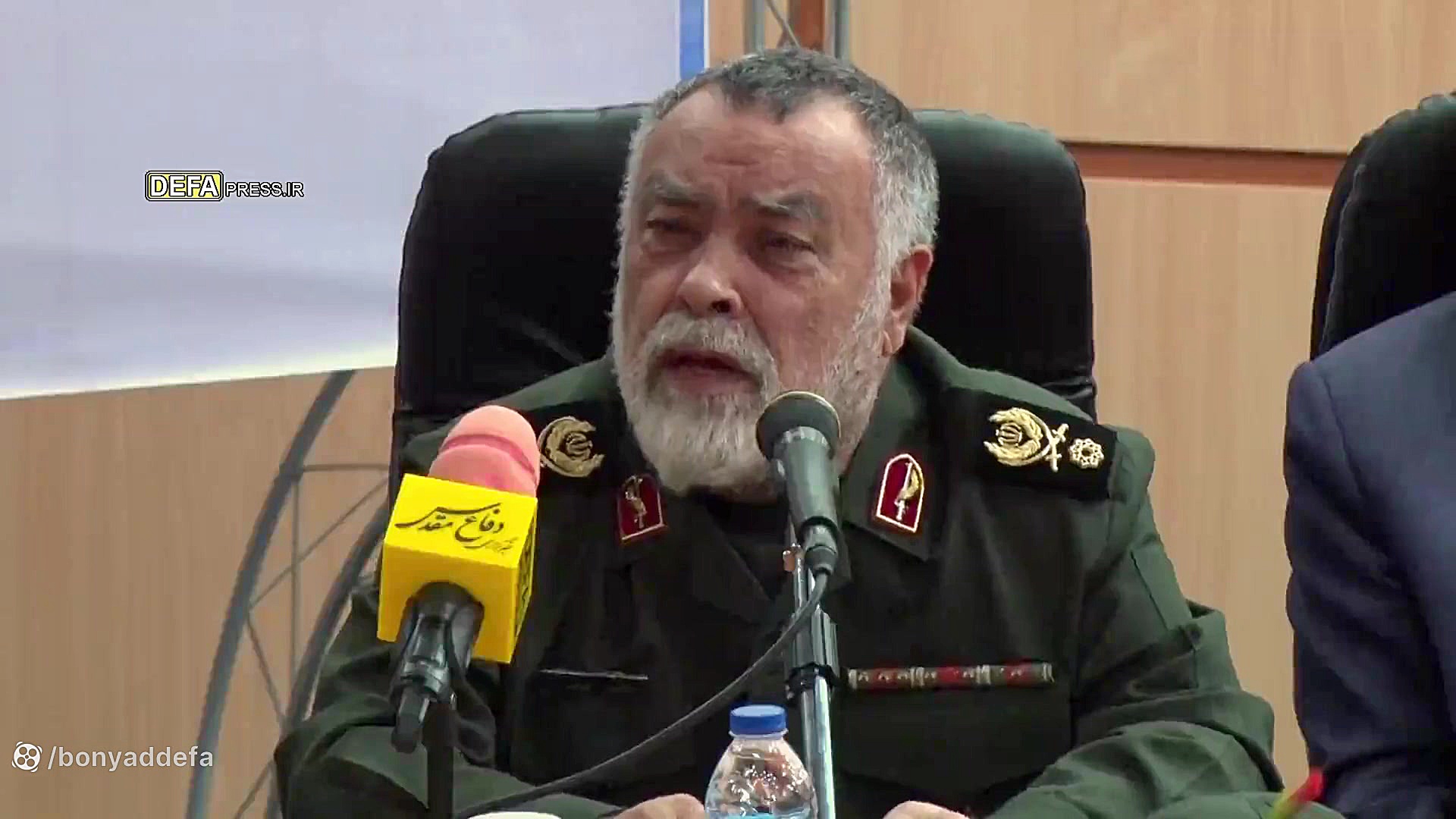 بسیاری از ادوات ضروری جبهه‌ها...