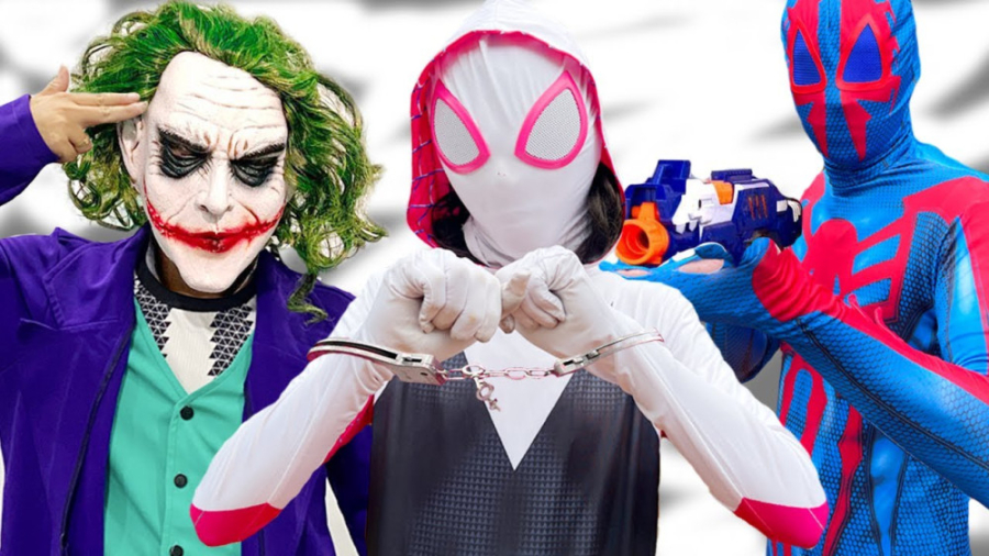 یافتن زن عنکبوتی سفید ، نبرد م...