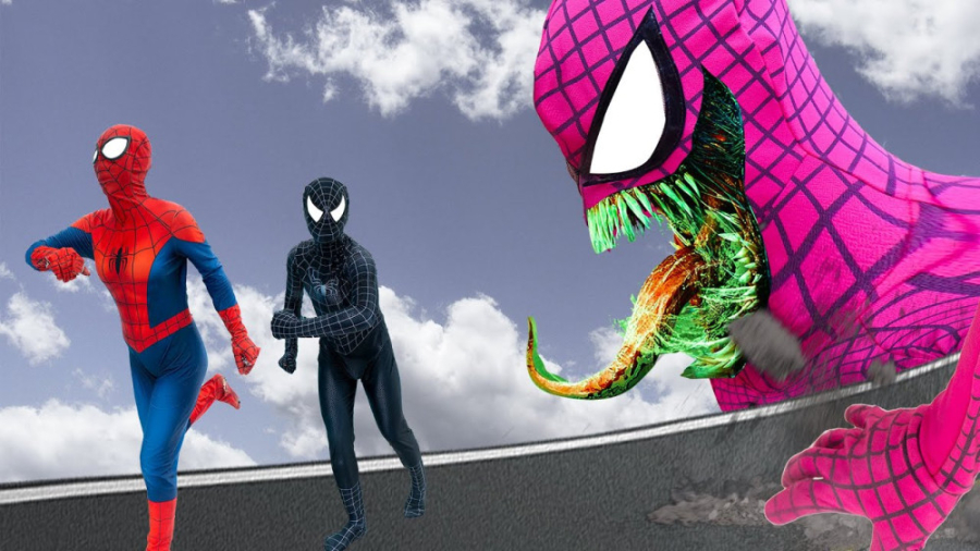 مبارزه با غول بزرگ عنکبوتی ، م...