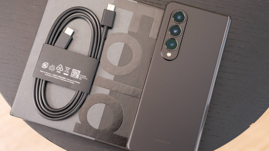 معرفی گوشی تاشوی Samsung Galax...