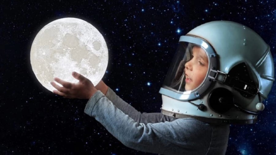 چراغ خواب طرح فضانورد و ماه