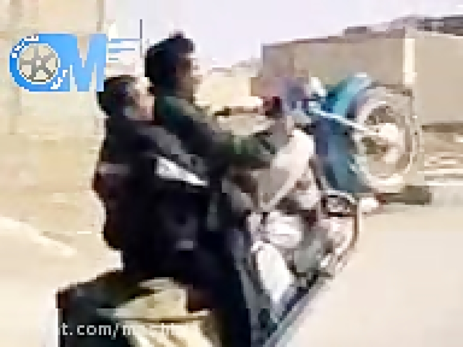 موتور سواری هیجان انگیز با موت...