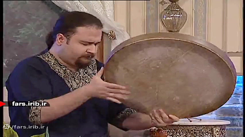 چه لذتی داره شنیدن صدای دف که...