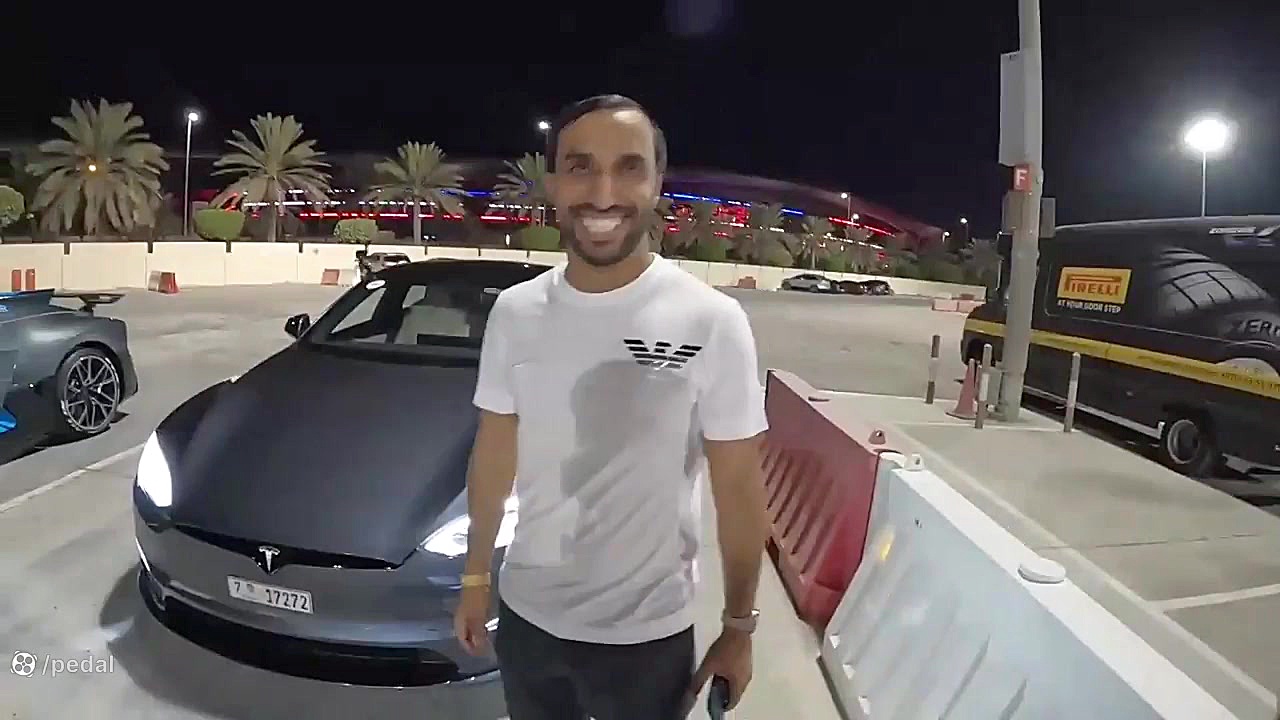 درگ هیجان انگیز بوگاتی دیوو و...