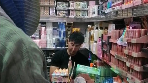 مغازه لوازم آرایشی بهداشتی عمد...