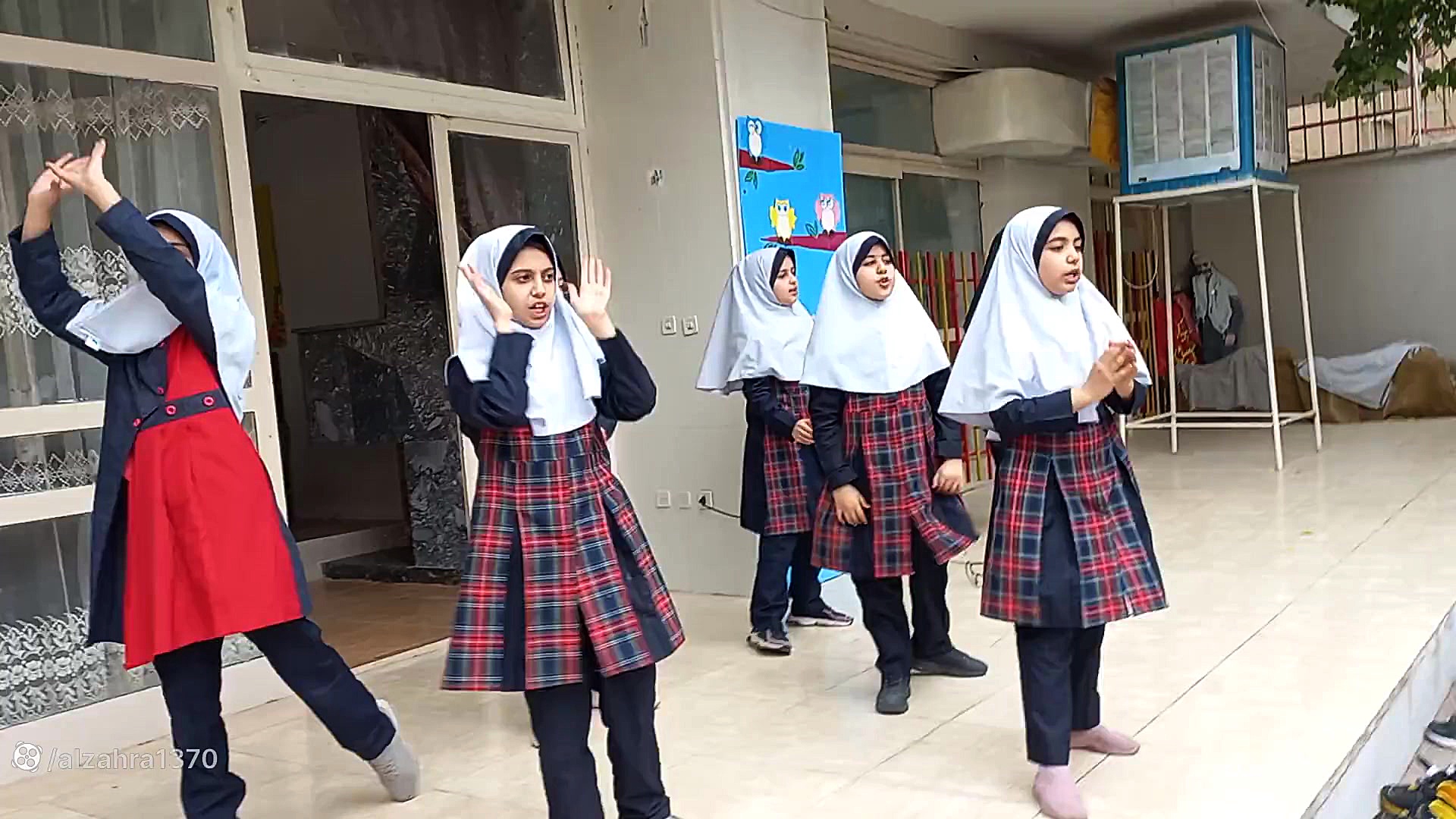 سرود همگانی پیشتازان به مناسبت...