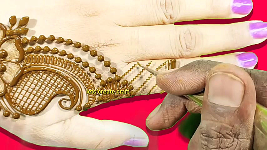 حنا زدن دست عروس 2023