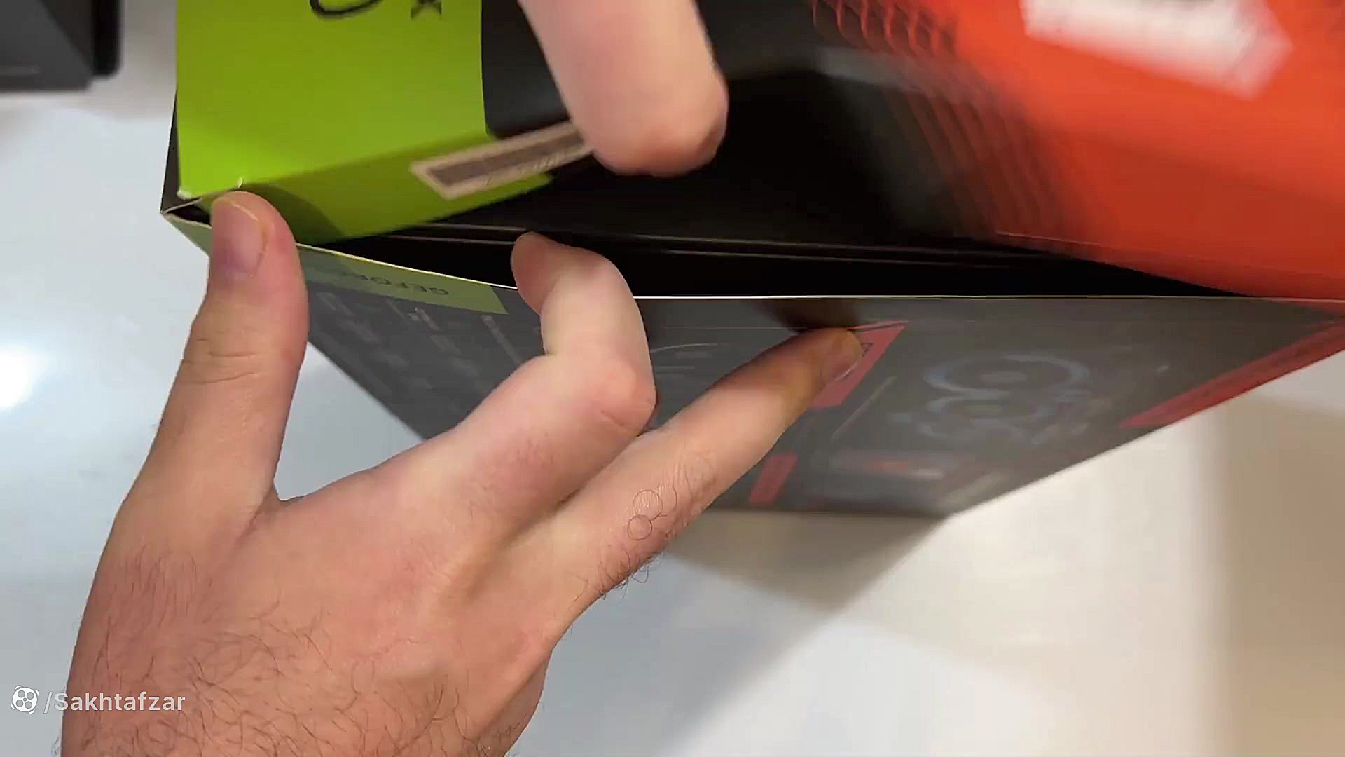 آنباکس کارت گرافیک گیگابایت RT...