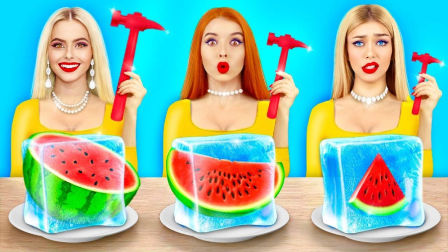 تفریحی و سرگرمی  نقاشی با اسما...