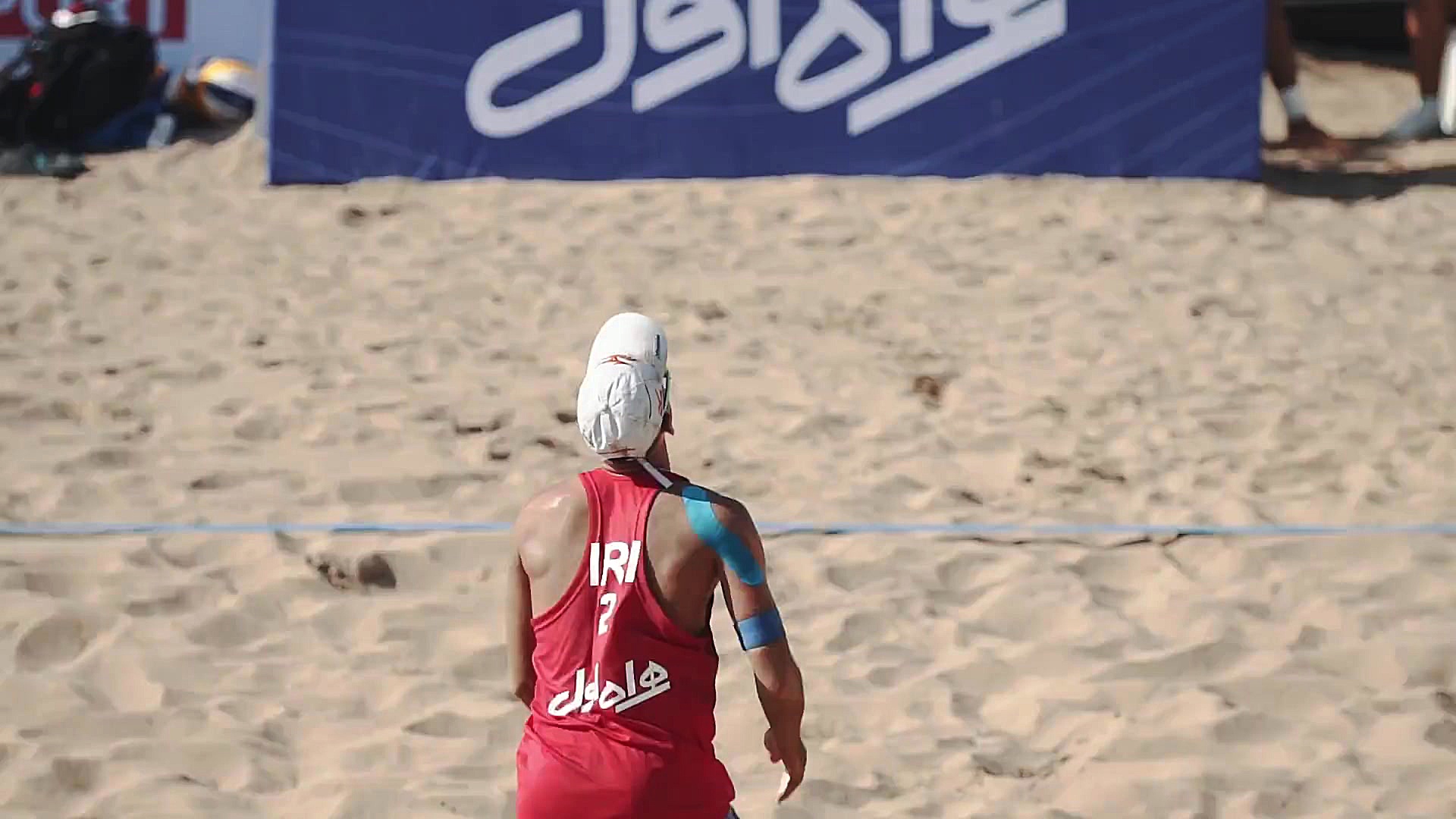 نگاهی متفاوت به دیدار ایران 2...