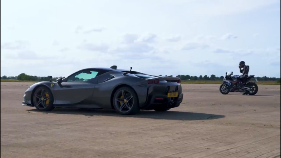 درگ سریع ترین خودروی فراری با...