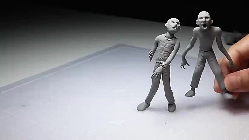 چطور یه قطار ترسناک زامبی بساز...