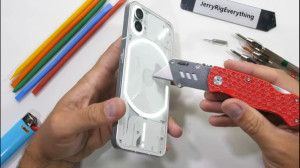 تست مقاومت گوشی Nothing Phone...