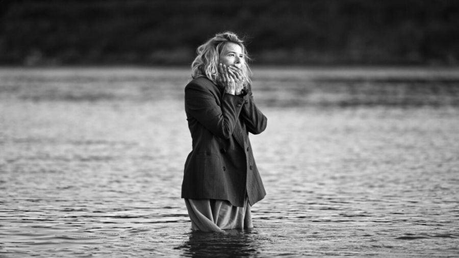 فیلم رفقای عزیز Dear Comrades!...