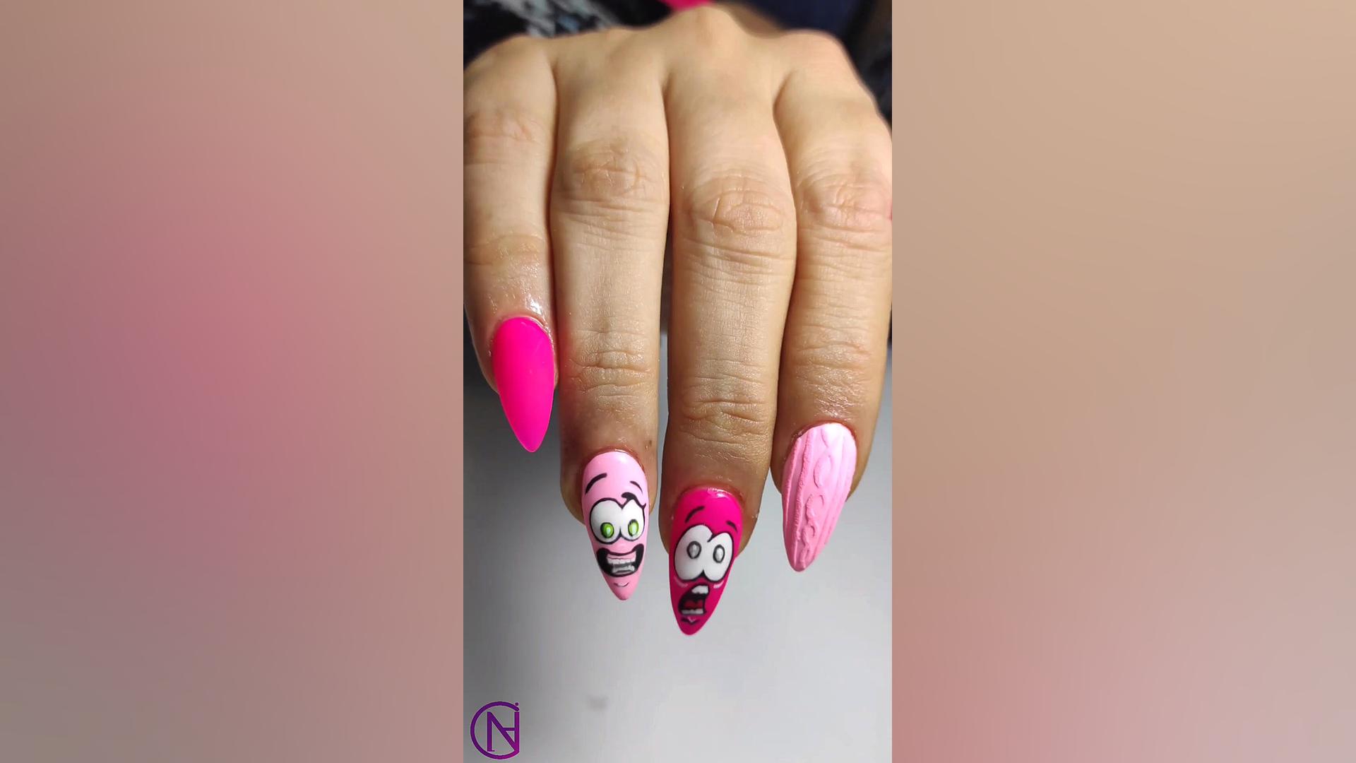 کاشت ناخن درسالن زیبایی آرسانا