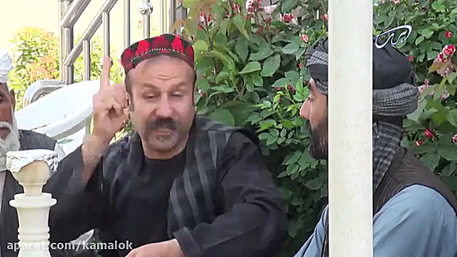 پوزخند  بی اعتنایی  در باره کر...
