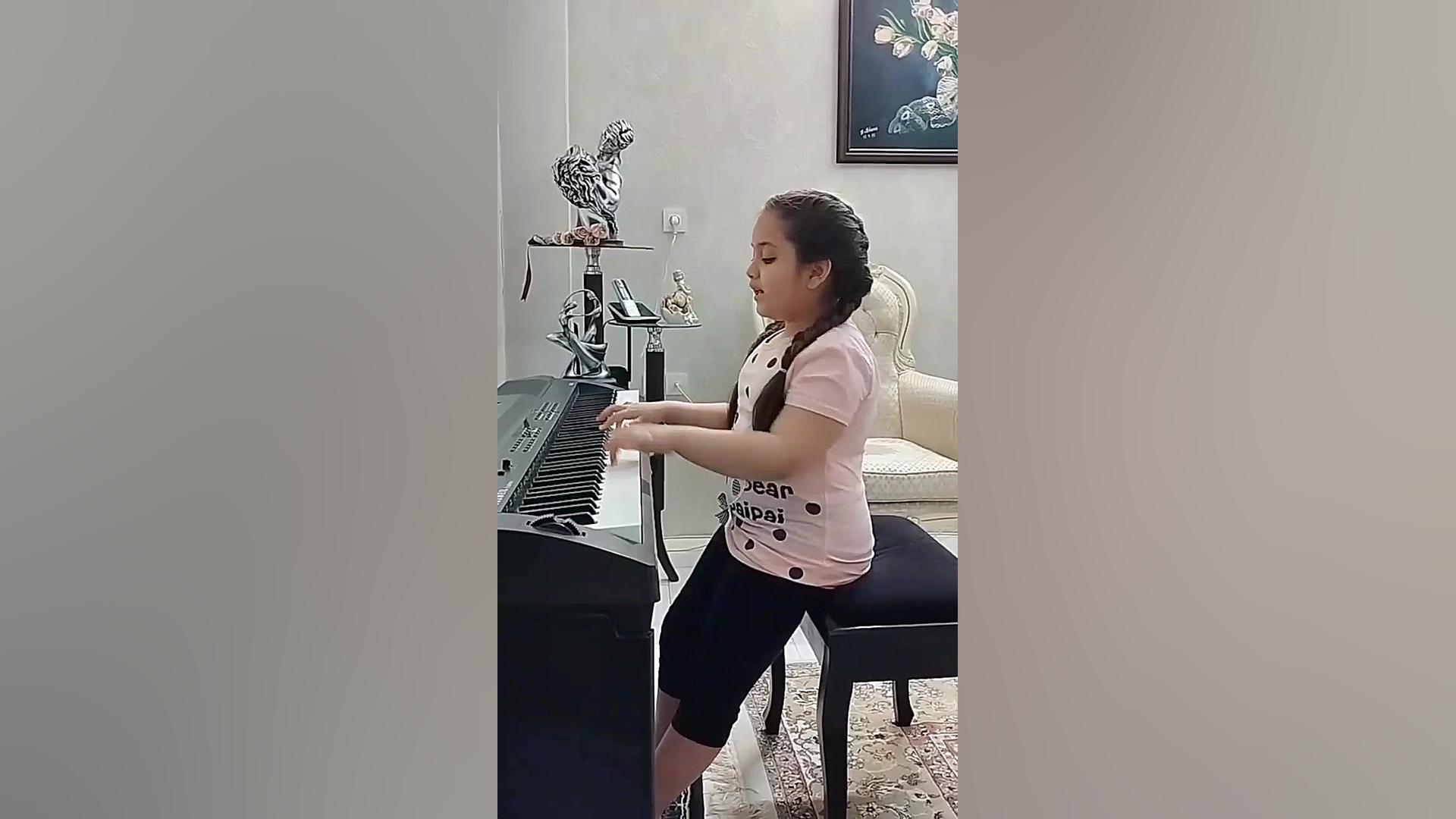 اجرای پیانو نوازی آهنگ همه اون...