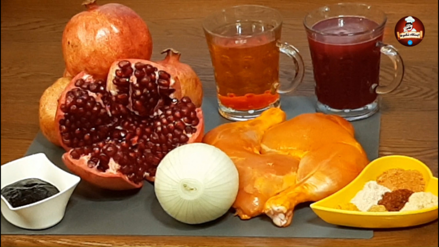 مرغ ناردونی در ایستگاه شکموها