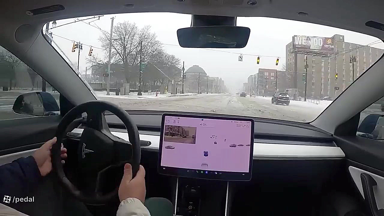 ایرادات سیستم خودران تسلا در م...