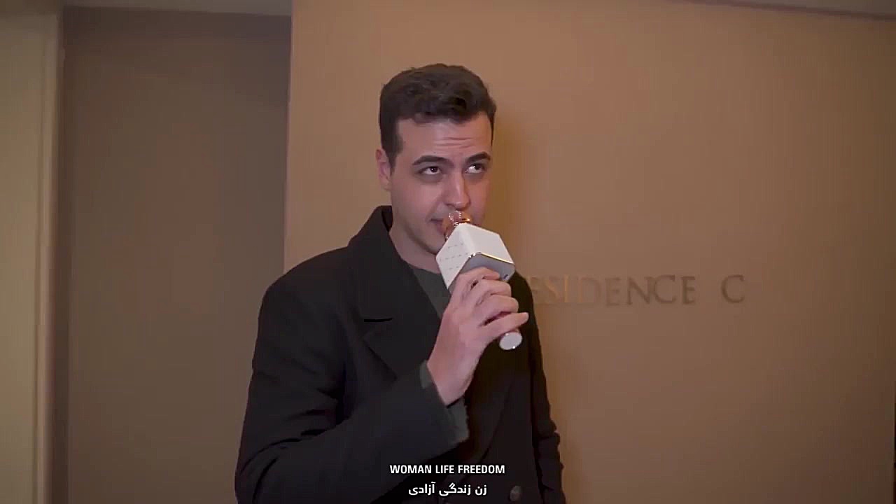 دوباره دور هم جمع شدیم (آریا ک...