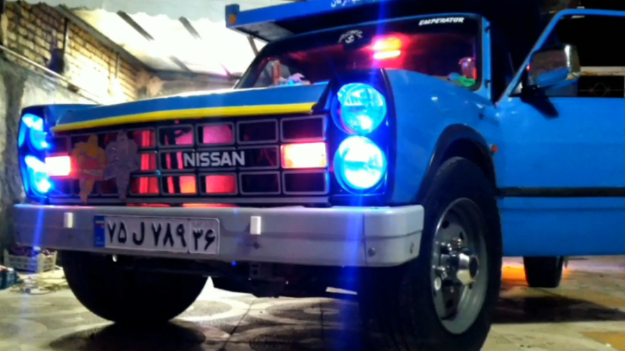 نیسان باز‌ نیسان ابی نیسان‌باز...