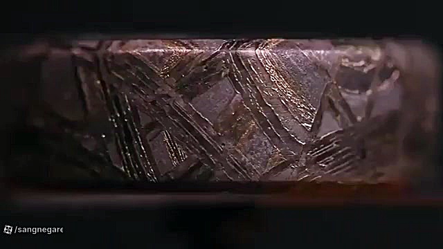 حلقه 4,566,300,000 ساله  ساخته...