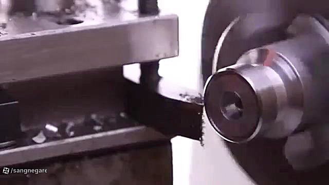 حلقه 4,566,300,000 ساله  ساخته...