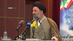 حجت الاسلام ادیانی: کتاب‌...
