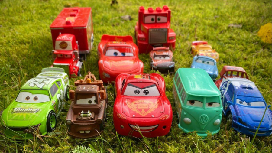 ماشین بازی  بازی کودکانه  به د...